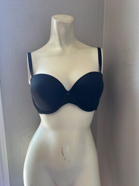 Victoris secret black push up bra with underwire, size 34d